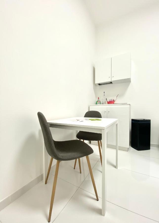 The Flats Apartments Наполи Екстериор снимка